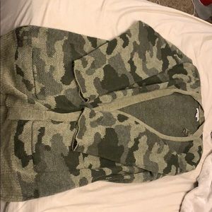 American eagle camo cardigan